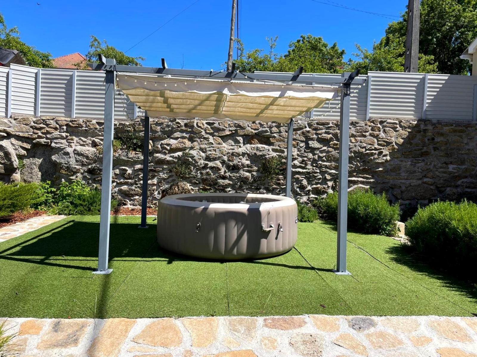 Cantinho D'Aldeia - Jacuzzi Guarda Exterior photo