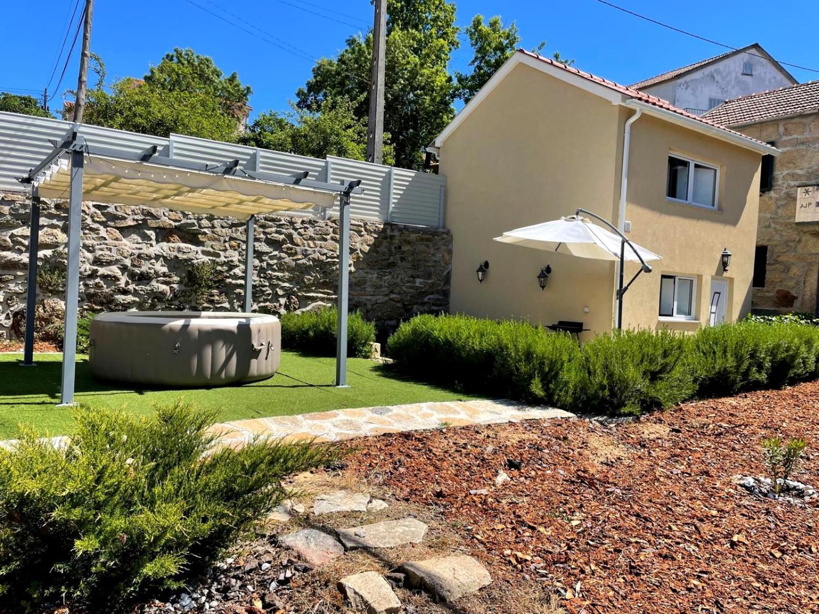 Cantinho D'Aldeia - Jacuzzi Guarda Exterior photo